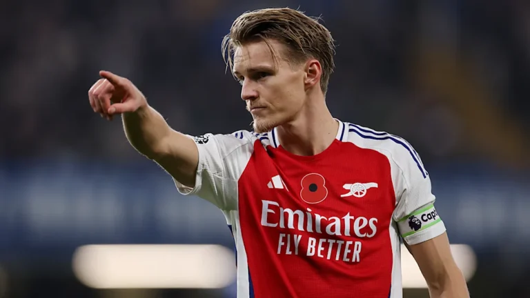 Arsenal ayaa qorsheyneysa inay la soo wareegto qaabkii Martin Odegaard oo kale xiddiga Real Madrid